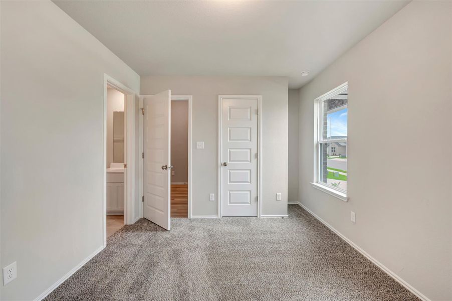 Spacious, unfurnished interior of a new home in Carillon, Manor (Image 20).