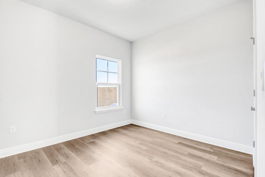 Spacious, unfurnished interior of a new home in The Bluffs at Lafayette, Freeport (Image 17).
