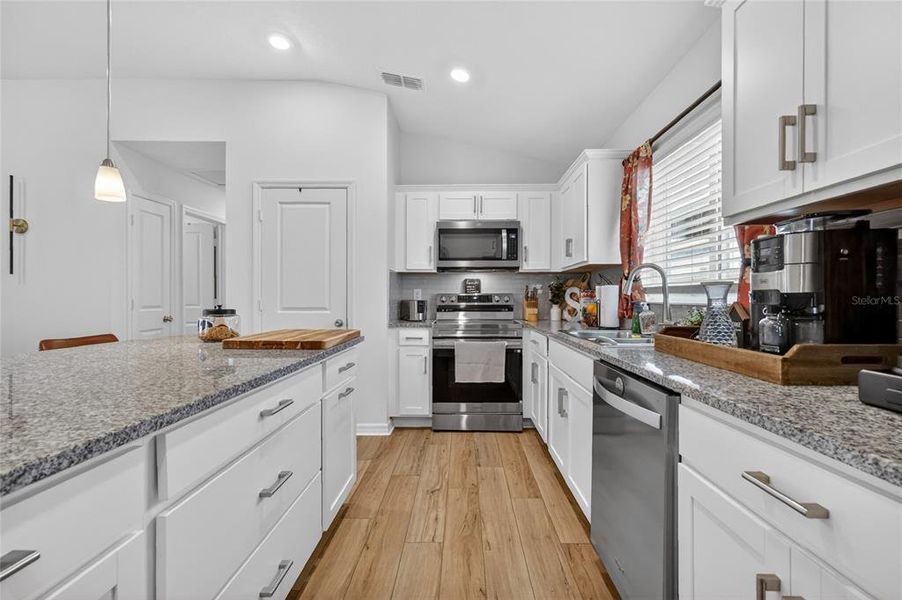 Furnished interior view inside a new home in , Clermont (Image 30).