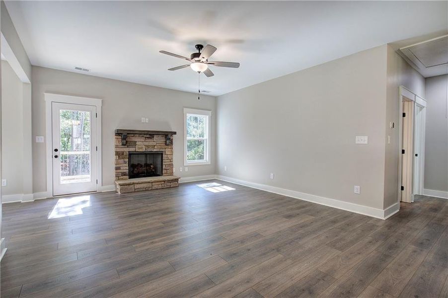 Spacious, unfurnished interior of a new home in , Cartersville (Image 20).