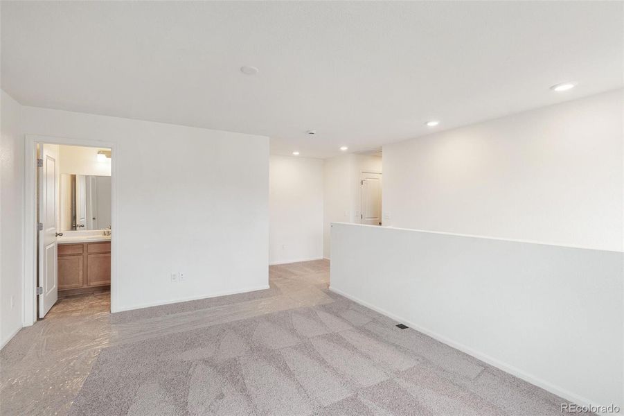 Spacious, unfurnished interior of a new home in Sky Ranch Villas, Watkins (Image 13). Spacious, unfurnished interior of a new home in Sky Ranch Villas, Watkins (Image 13).