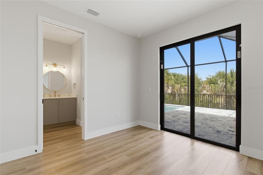 Spacious, unfurnished interior of a new home in , Port Charlotte (Image 39).