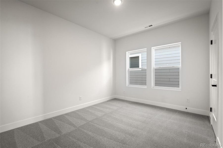 Spacious, unfurnished interior of a new home in Trailside at Cottonwood Creek, Colorado Springs (Image 30).