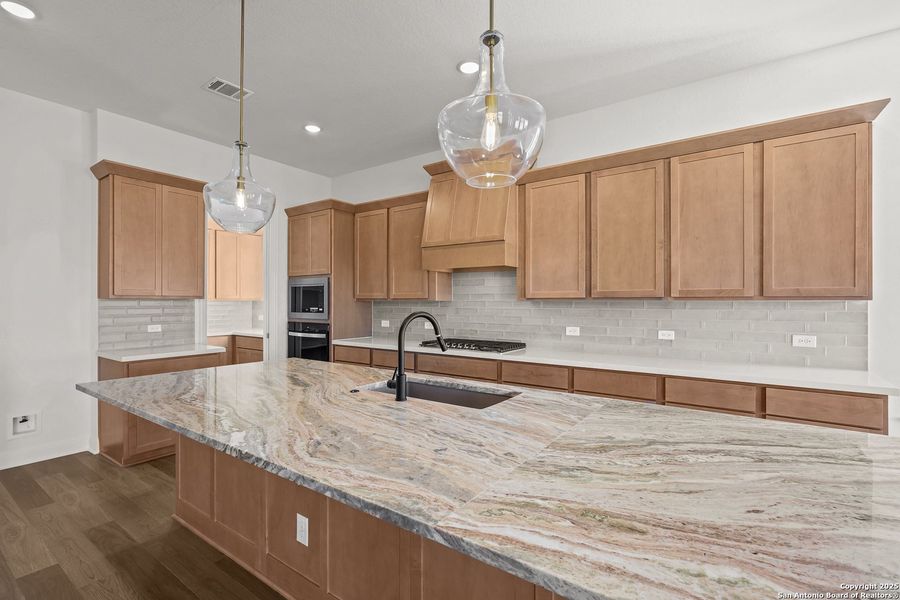 Furnished interior view inside a new home in Mayfair 60', New Braunfels (Image 15).