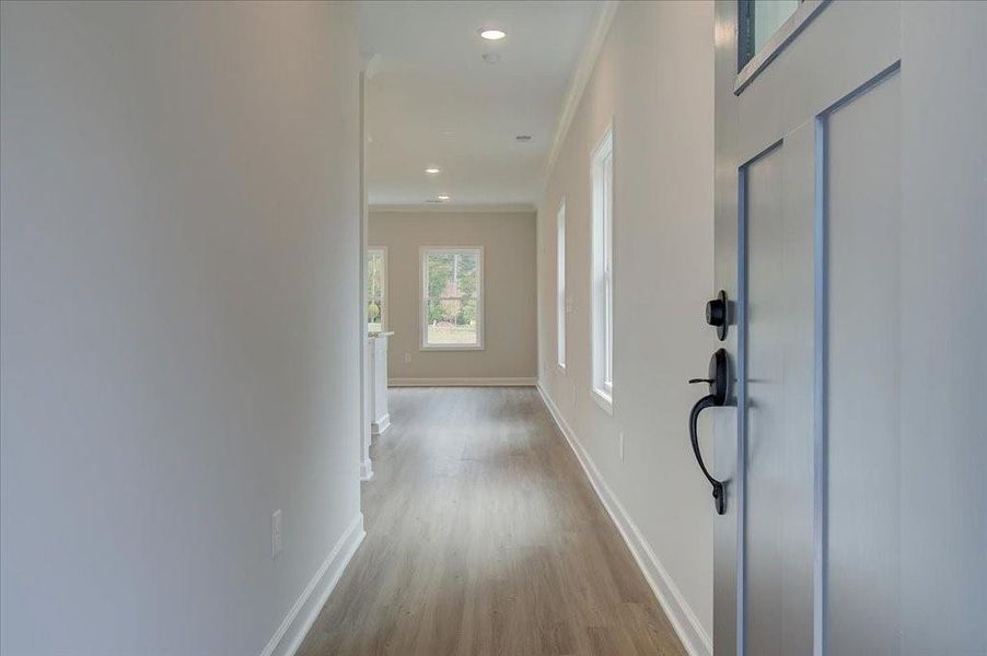 Spacious, unfurnished interior of a new home in Cherokee Township, Acworth (Image 25).