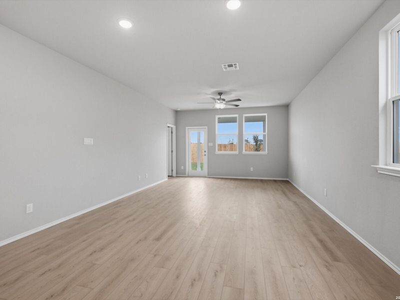 Spacious, unfurnished interior of a new home in Agave, San Antonio (Image 20). Spacious, unfurnished interior of a new home in Agave, San Antonio (Image 20).