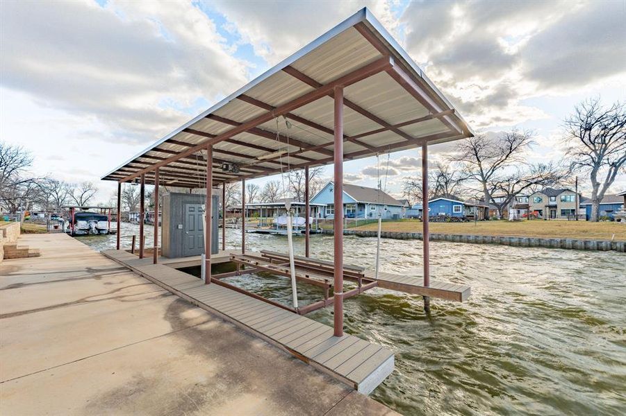 Community amenities in , Granbury (Image 36).