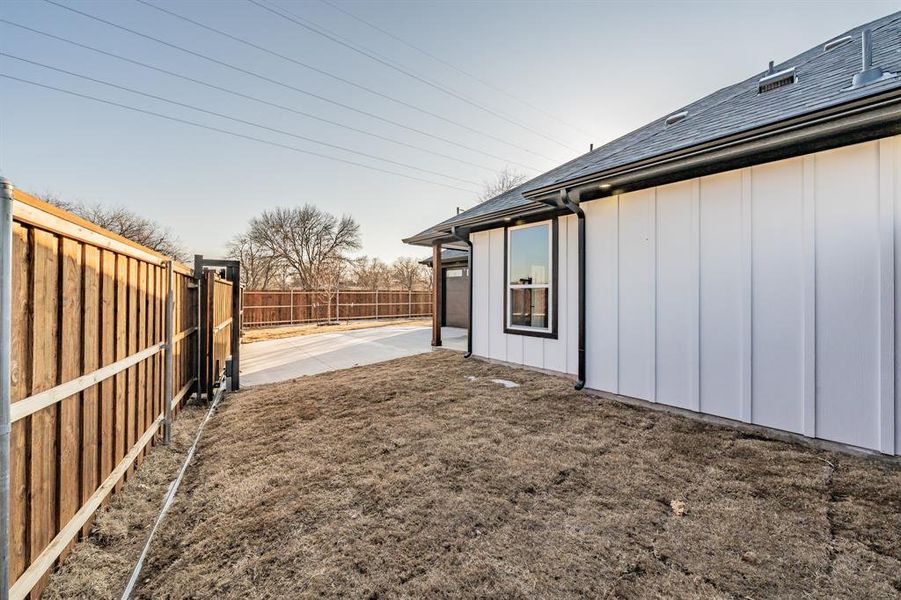 Exterior details and patio area of a home in , Richland Hills (Image 28).