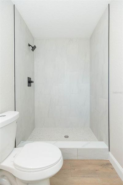 Furnished interior view inside a new home in , Dade City (Image 10).