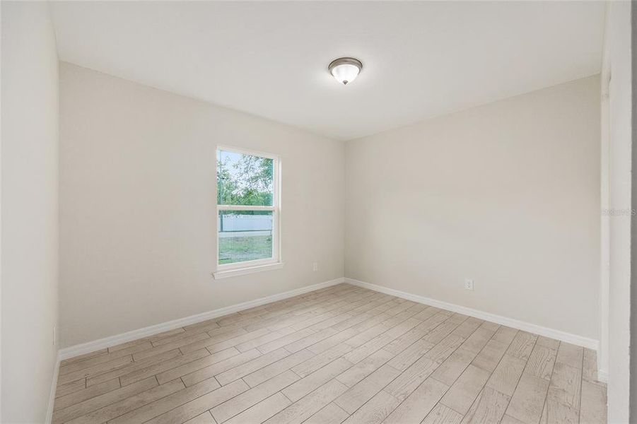 Spacious, unfurnished interior of a new home in , Ocala (Image 14).