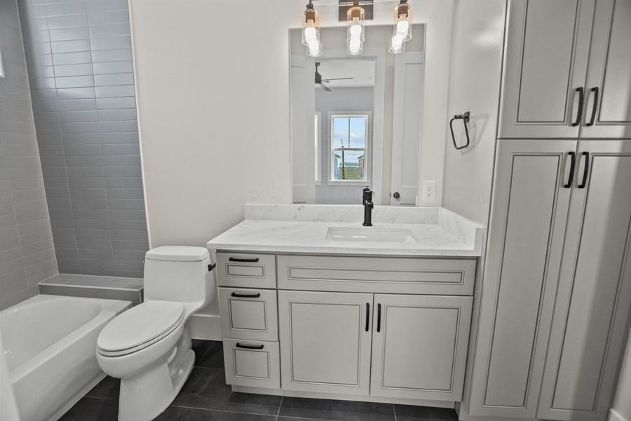 Furnished interior view inside a new home in , Galveston (Image 7).