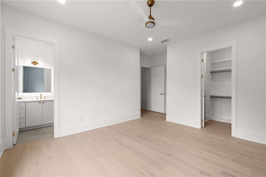 Spacious, unfurnished interior of a new home in , Alpharetta (Image 75).