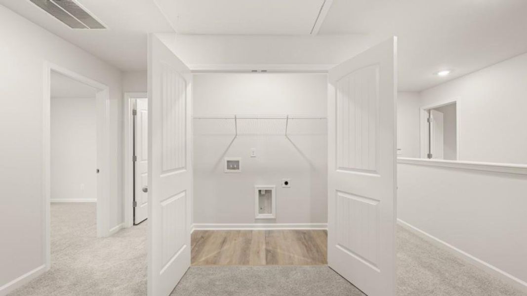 Spacious, unfurnished interior of a new home in Carlton, Douglasville (Image 16).