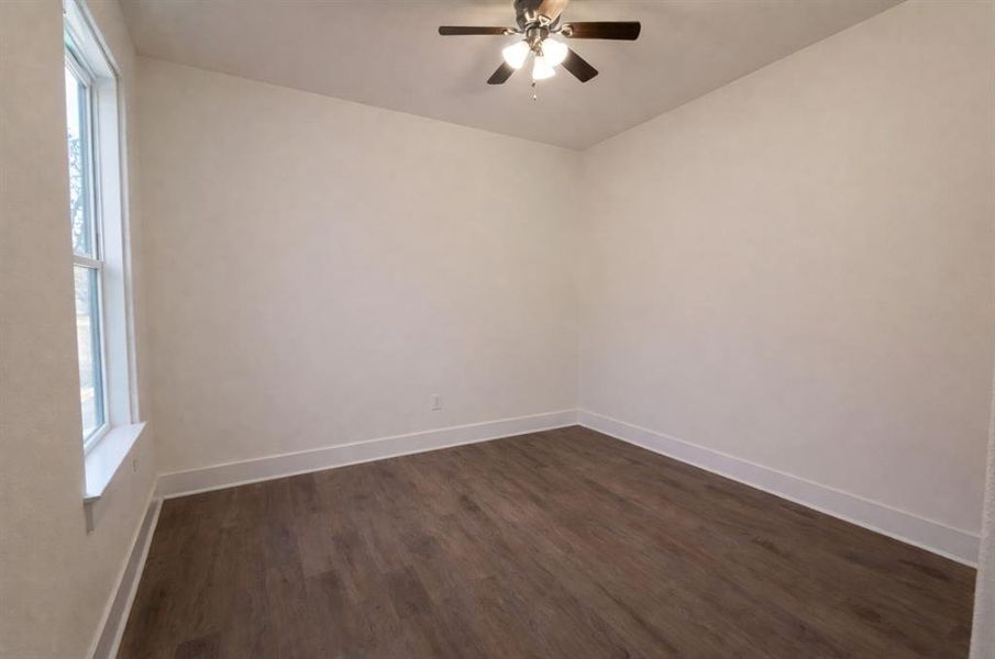 Spacious, unfurnished interior of a new home in , Denison (Image 12).