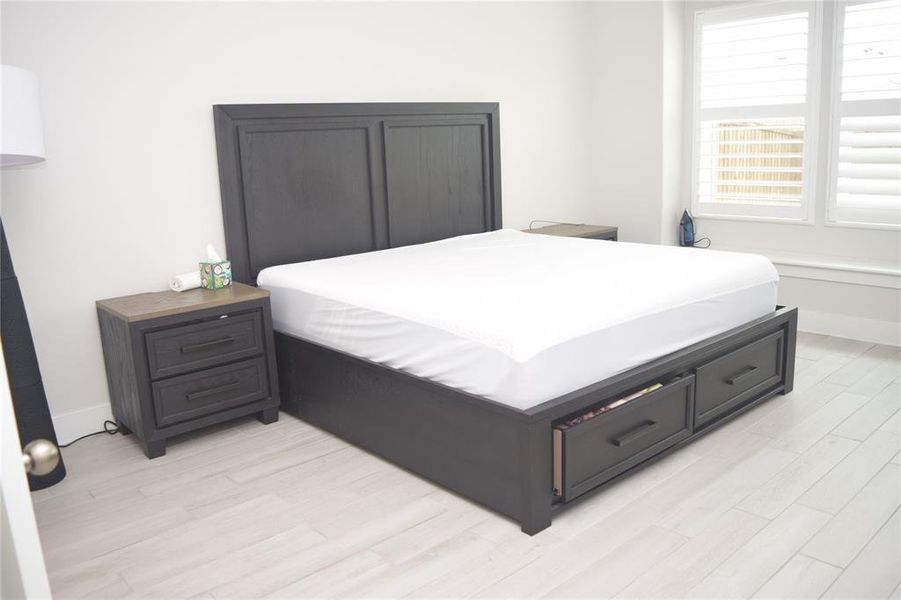 Furnished interior view inside a new home in , Hickory Creek (Image 9).