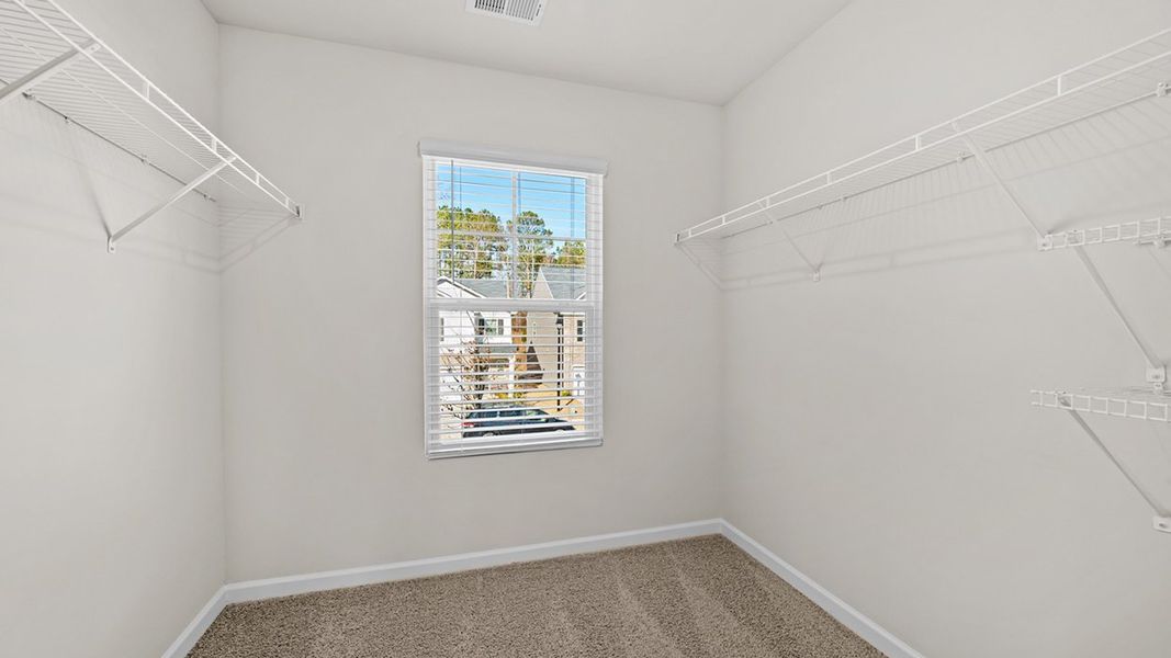 Representative unfurnished interior of a home built from the Edmon by D.R. Horton in Poplar Preserve, Newnan (Image 23).