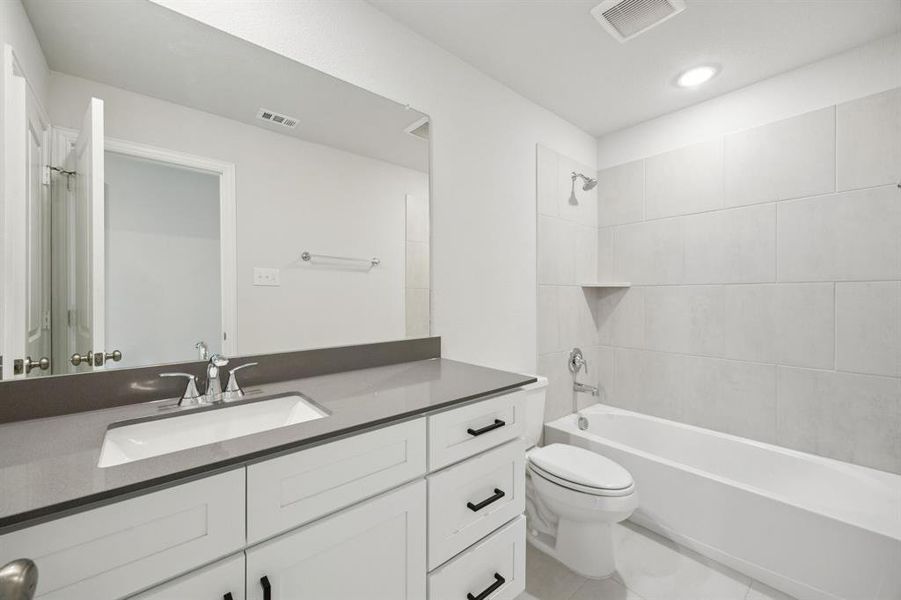 Furnished interior view inside a new home in Santorini, Seagoville (Image 8). Furnished interior view inside a new home in Santorini, Seagoville (Image 8).