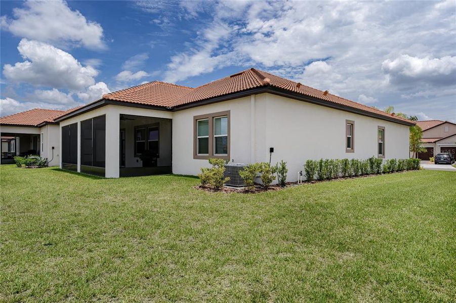 Exterior details and patio area of a home in Southshore Bay Active Adult, Wimauma (Image 3).