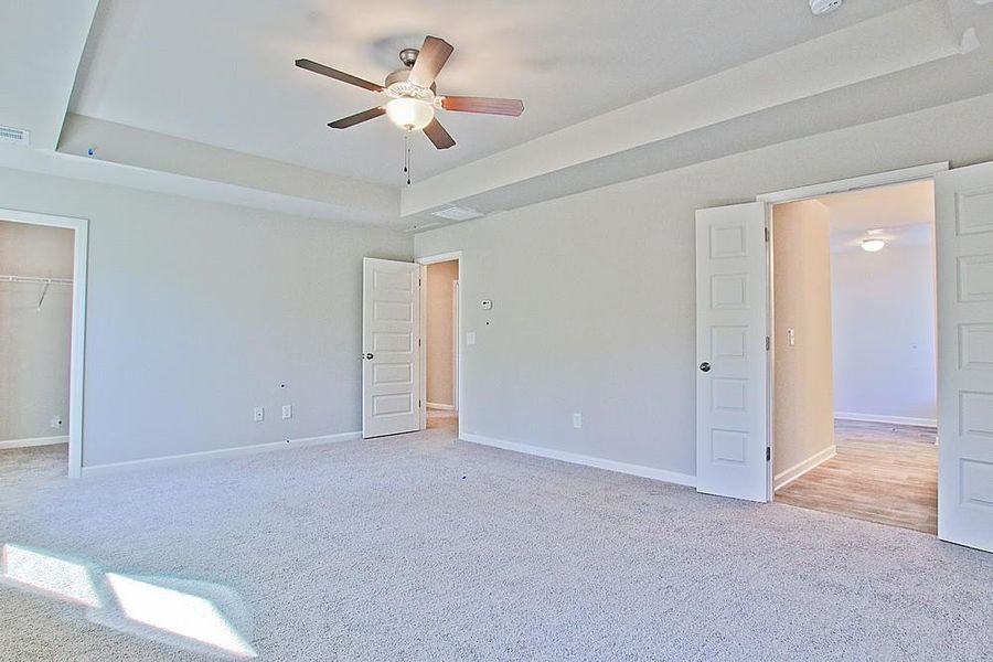 Spacious, unfurnished interior of a new home in , Crawford (Image 28).