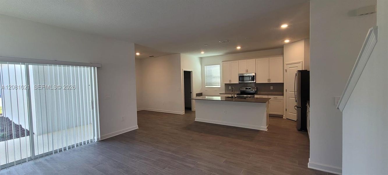 Furnished interior view inside a new home in , Orlando (Image 12).