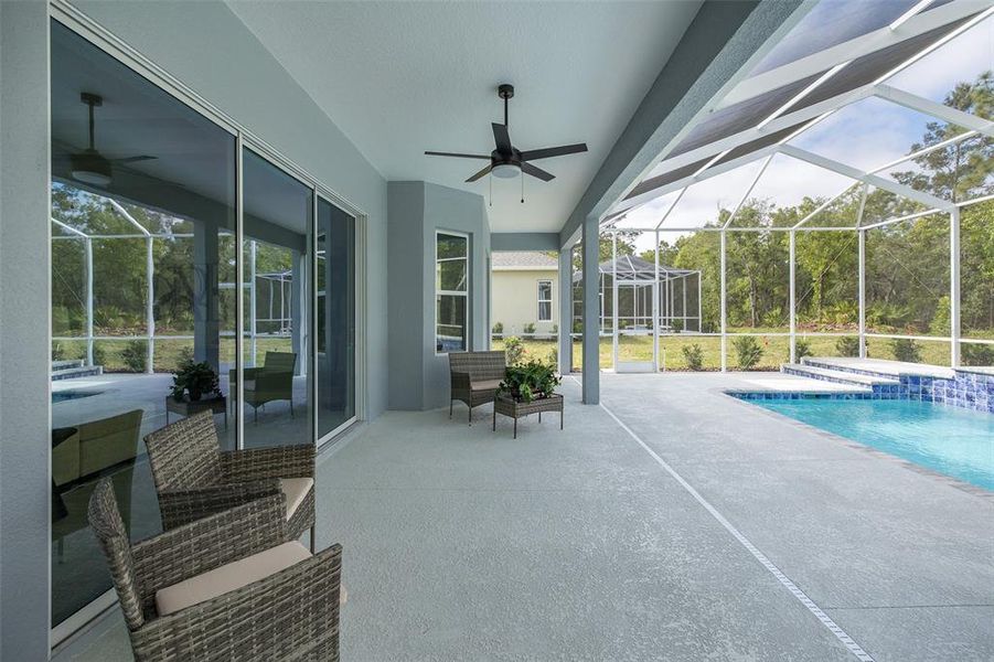 Exterior details and patio area of a home in , Homosassa (Image 24).
