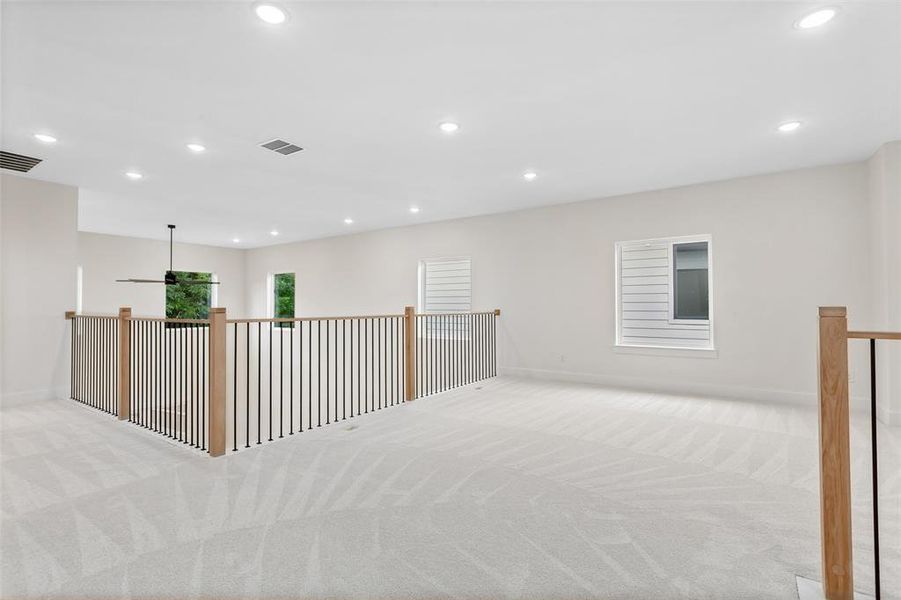 Spacious, unfurnished interior of a new home in , Dallas (Image 38).