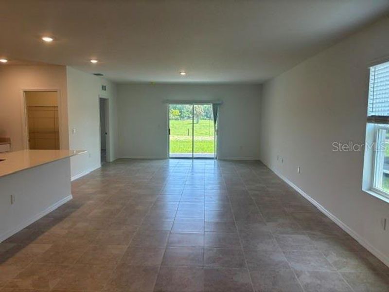 Spacious, unfurnished interior of a new home in Solena, North Fort Myers (Image 32).