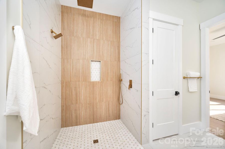 Image 35 of a home in .