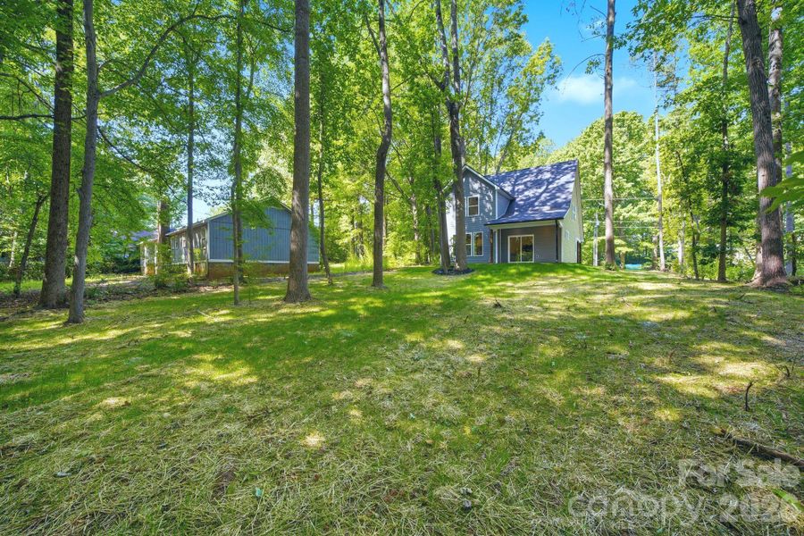 Image 40 of a home in .