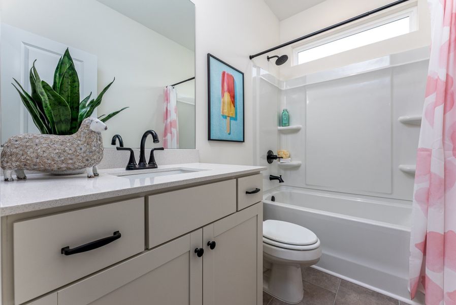 Furnished interior view inside a new home in Ridgewood, Shelbyville (Image 20).