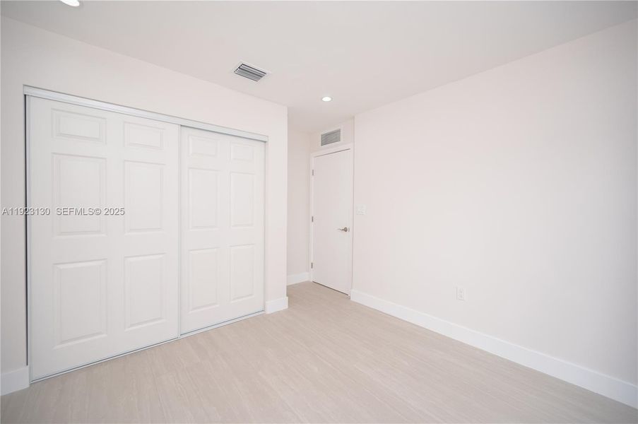 Spacious, unfurnished interior of a new home in , Miramar (Image 41).