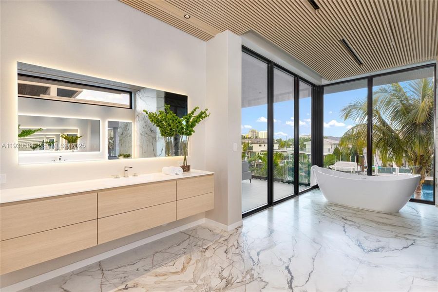 Exterior details and patio area of a home in , Fort Lauderdale (Image 37).