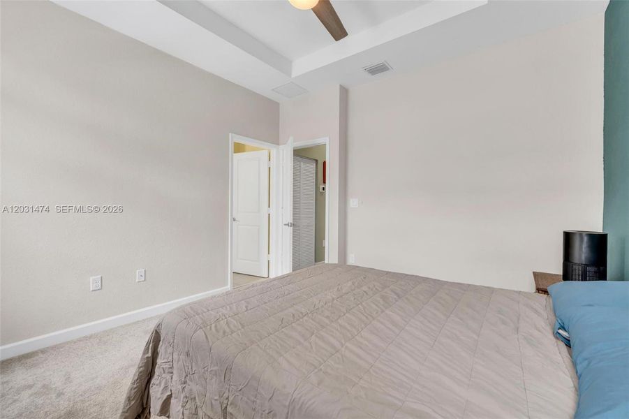 Spacious, unfurnished interior of a new home in , Miami (Image 20).