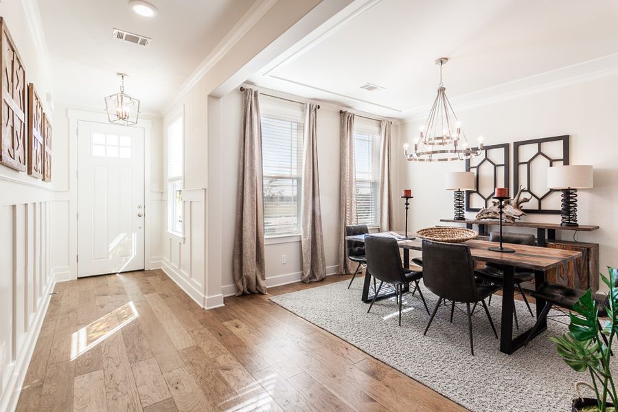 Representative furnished interior of a home built from the Townsend by Grant & Co in Lockwood, Collierville (Image 5).