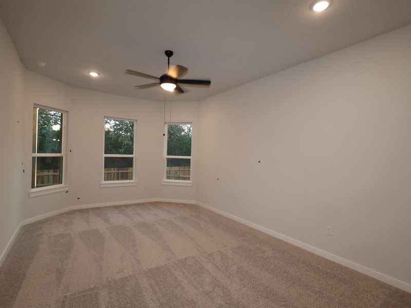 Spacious, unfurnished interior of a new home in Edgewood, Leander (Image 20).