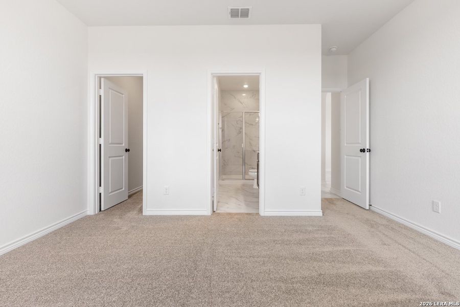 Spacious, unfurnished interior of a new home in Punta Verde, Converse (Image 15).