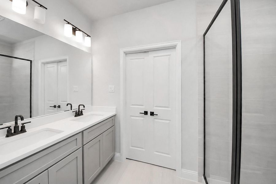 Furnished interior view inside a new home in , Conroe (Image 7).