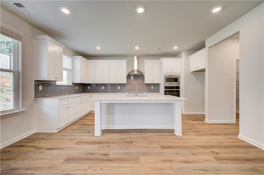 Furnished interior view inside a new home in Bowers Farm, McDonough (Image 9).