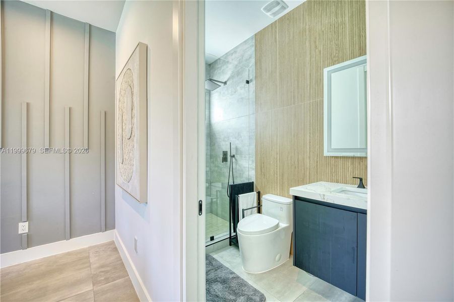 Furnished interior view inside a new home in , Fort Lauderdale (Image 44).