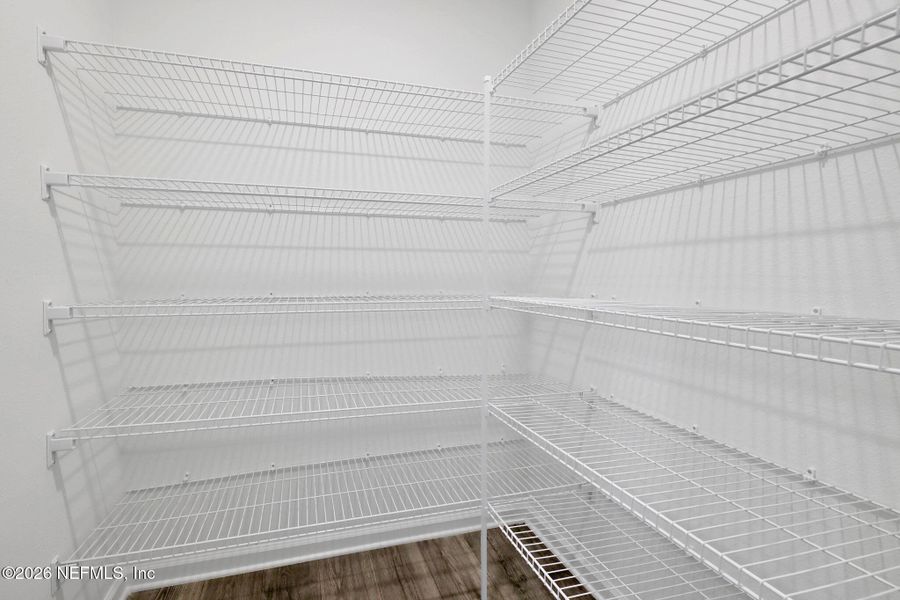 Spacious, unfurnished interior of a new home in Amberly, Green Cove Springs (Image 18).