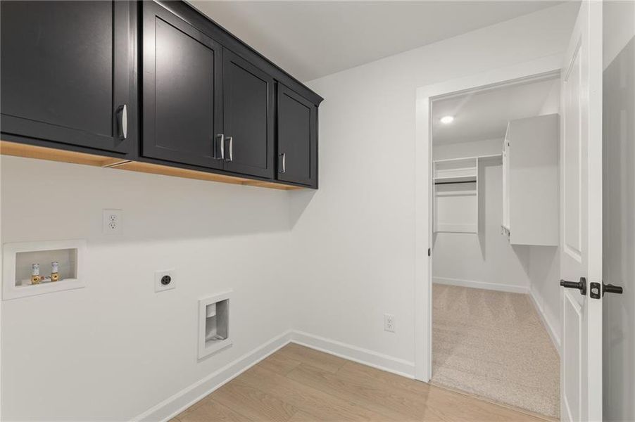 Spacious, unfurnished interior of a new home in Autumn Brook, Canton (Image 36).