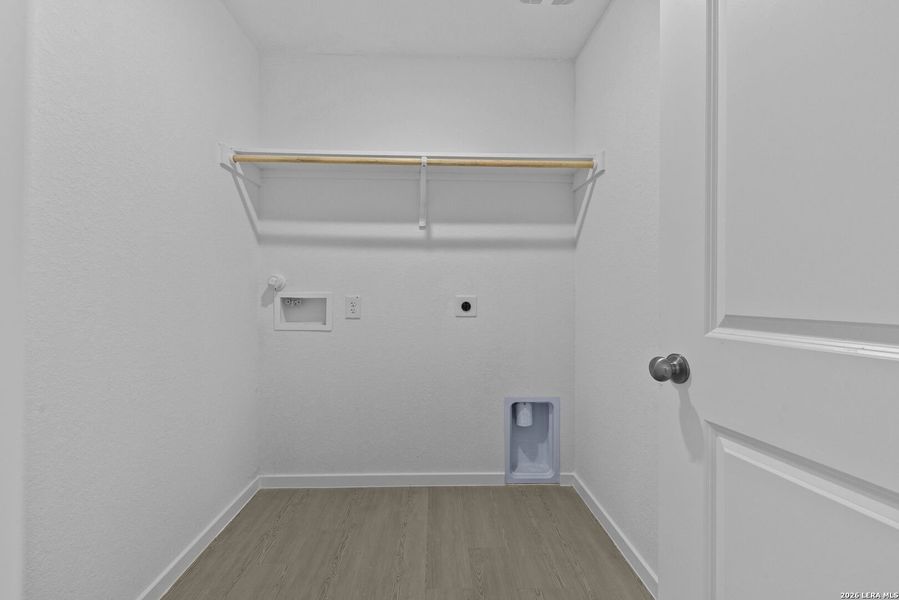 Spacious, unfurnished interior of a new home in Spring Grove, San Antonio (Image 9). Spacious, unfurnished interior of a new home in Spring Grove, San Antonio (Image 9).