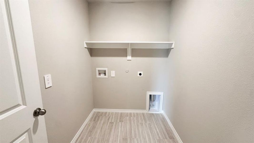 Image 16 of a home in Sunnycreek. Image 16 of a home in Sunnycreek.