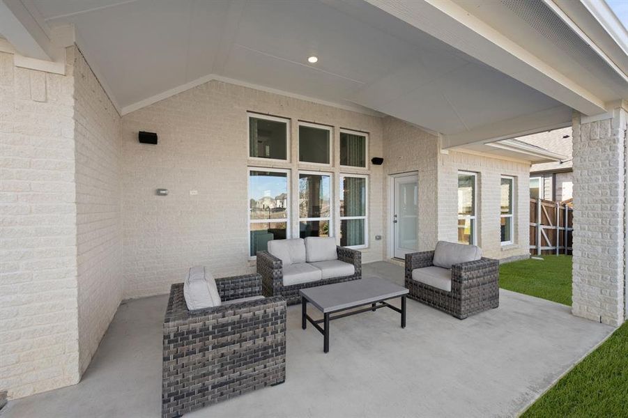 613 Majestic Oak- back-3