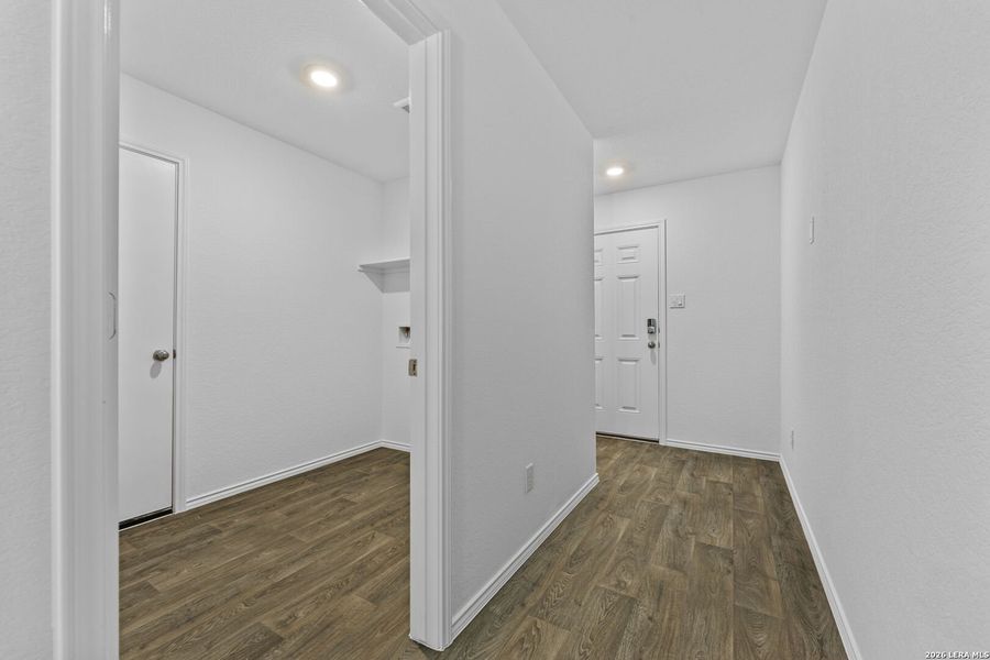 Spacious, unfurnished interior of a new home in Preserve at Medina, Von Ormy (Image 23). Spacious, unfurnished interior of a new home in Preserve at Medina, Von Ormy (Image 23).