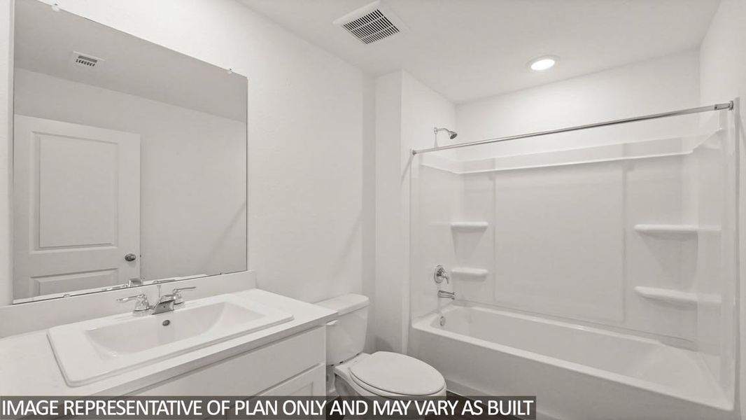 Furnished interior view inside a new home in Silverthorne, Conroe (Image 8).