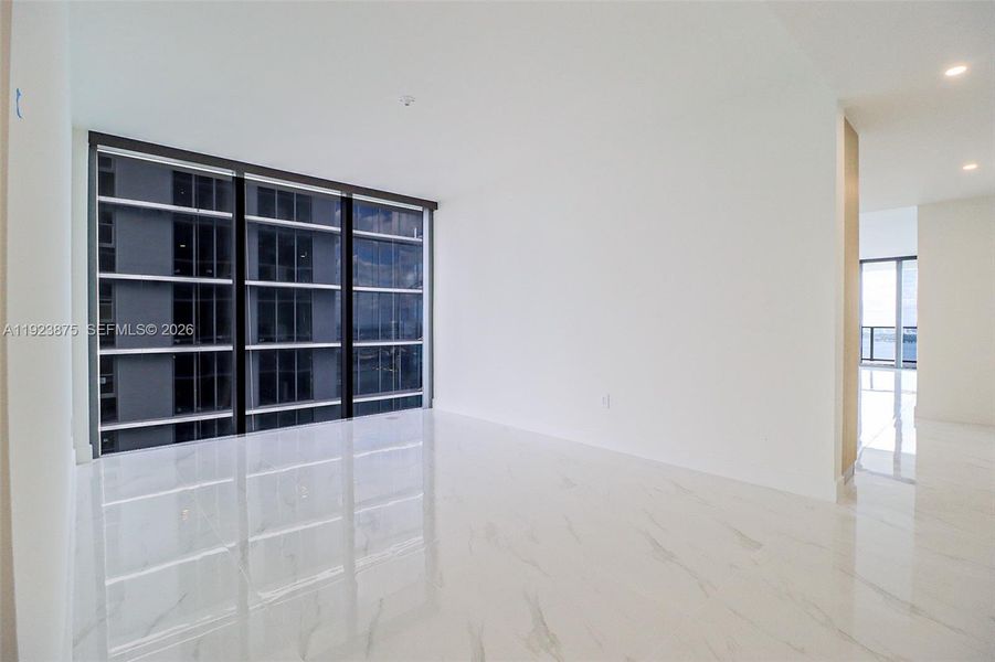 Spacious, unfurnished interior of a new home in , Miami (Image 49).