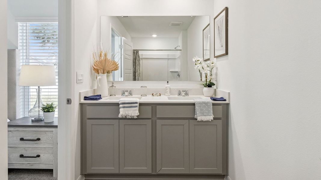 Representative furnished interior of a home built from the Dundee by D.R. Horton in Leoma's Landing, Lake Wales (Image 29).