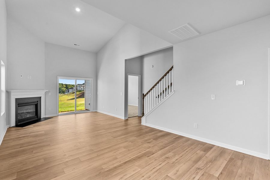 Spacious, unfurnished interior of a new home in Hanes Lake, Winston-Salem (Image 20).