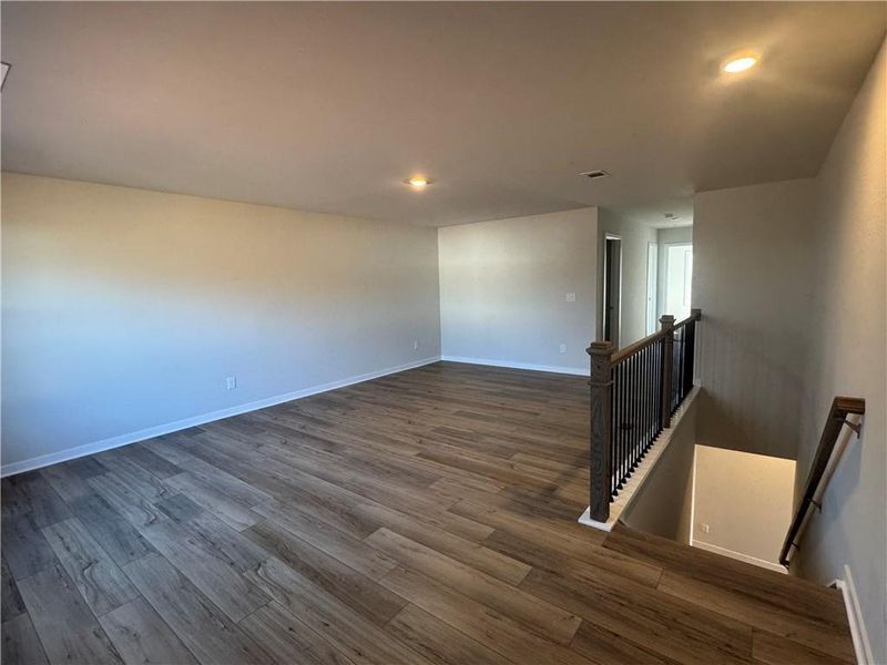 Spacious, unfurnished interior of a new home in Rosewood Lake Preserve, Hoschton (Image 24).